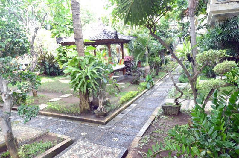 Suma Beach Hotel Lovina  Exterior photo